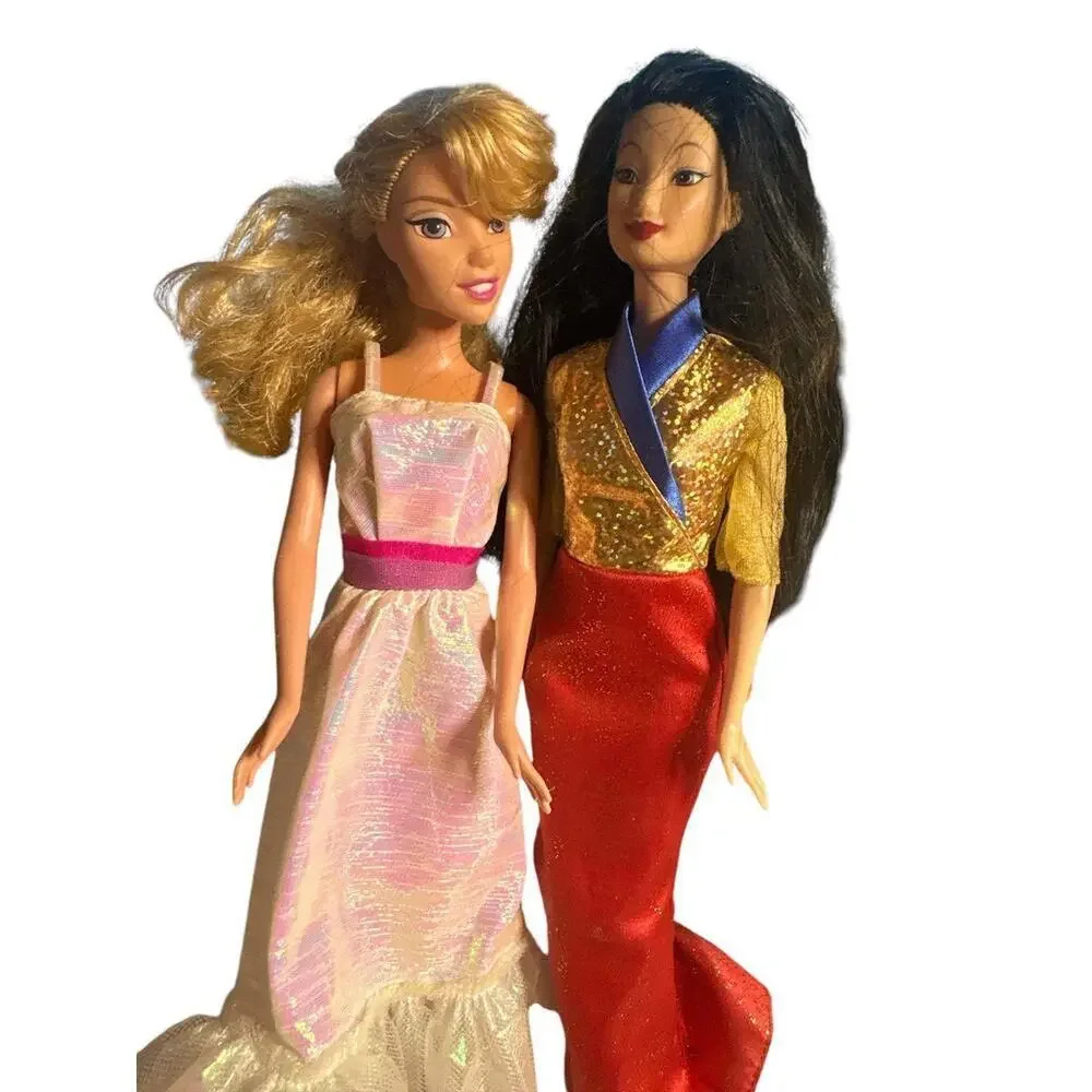 Barbie Mattel all 5  Barbie’s are 1999
